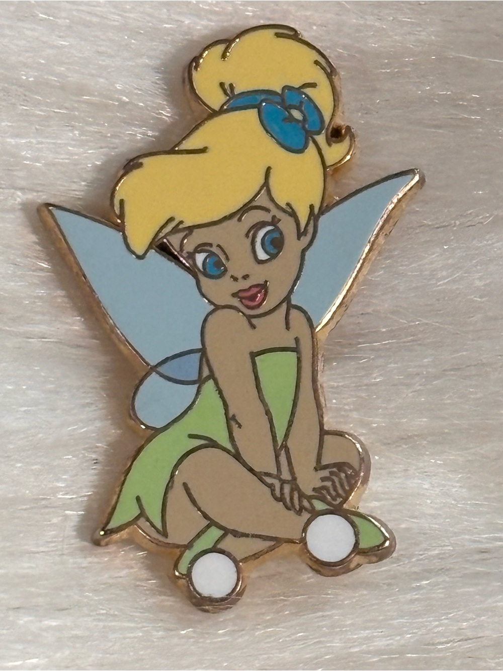 Disney Pin Toddler Tinker Bell Sitting with Legs Crossed 2009